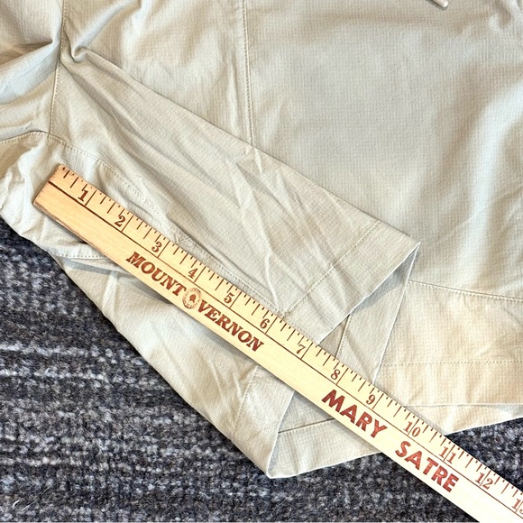 Lululemon Activewear Shorts Size XL Light Cream Khaki 7" Inseam Men's - Picture 11 of 13